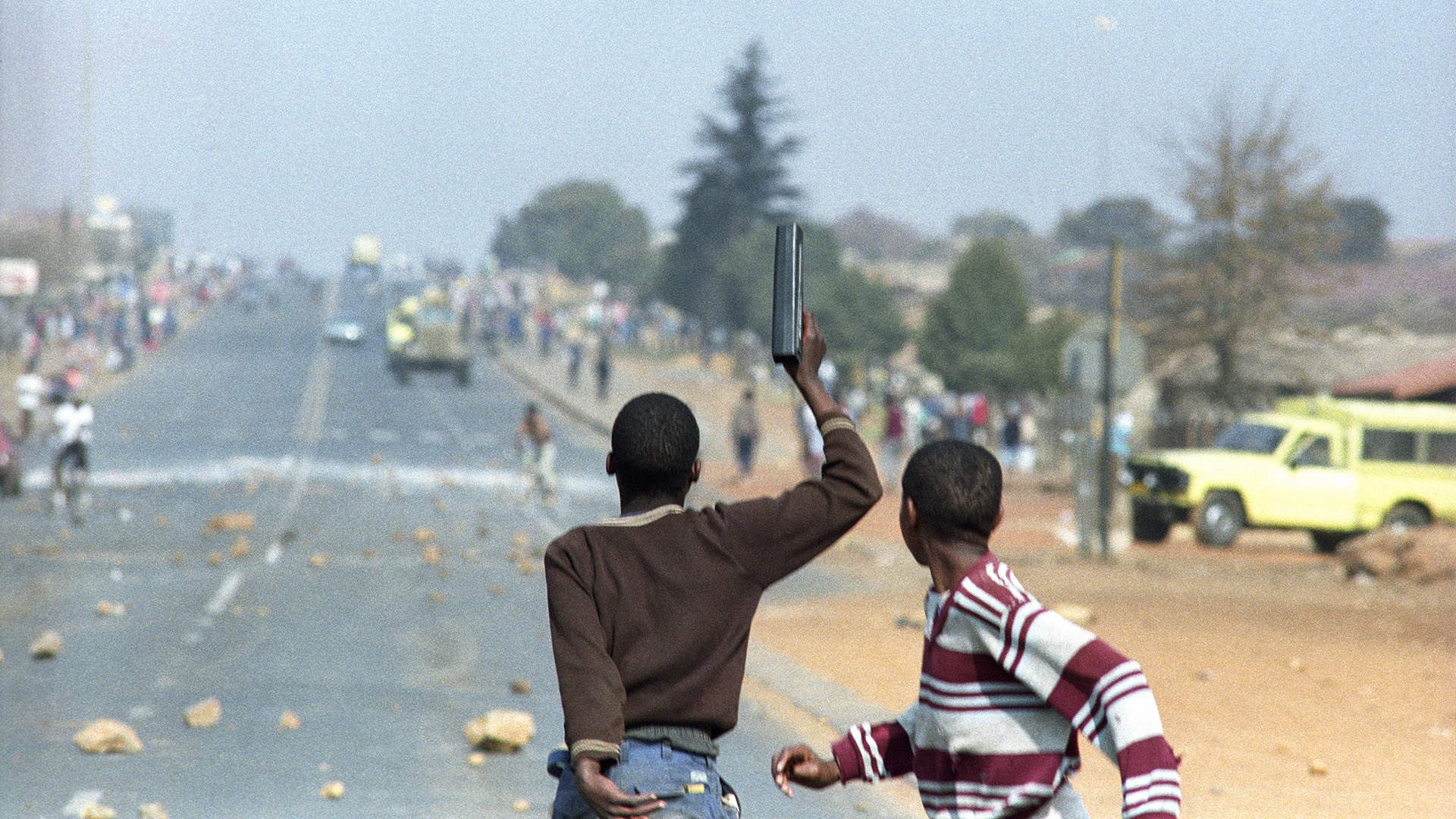 Frame 3: Sebokeng, Johannesburg, 1991 [Photo courtesy: Greg Marinovich]